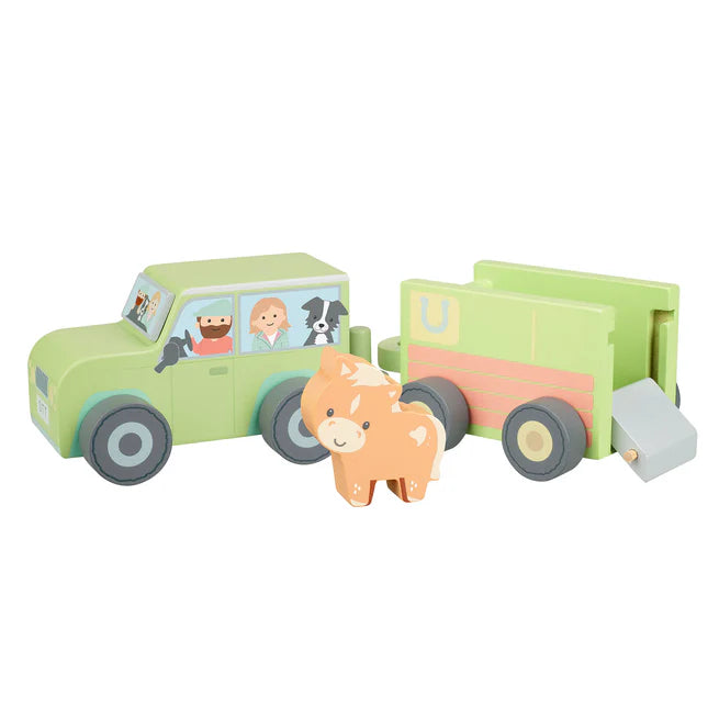 Farm 4x4 with Horse Box and Horse